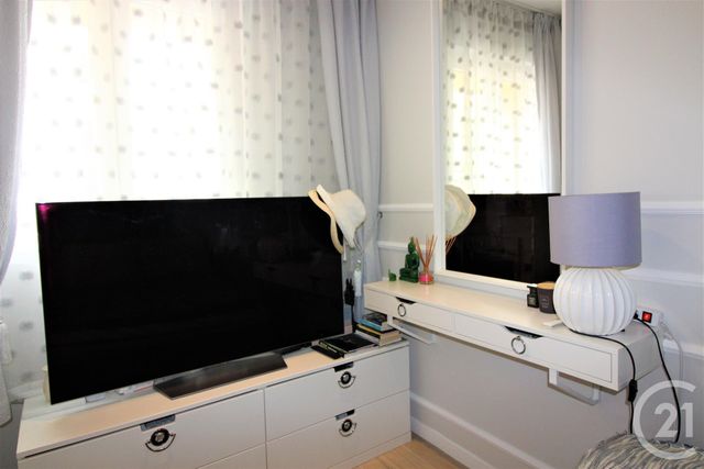 Afficher la photo en grand Appartement F2 à vendre - 2 pièces - 29.0 m2 - MENTON - 06 - PROVENCE-ALPES-COTE-D-AZUR - Century 21 Agence Molière