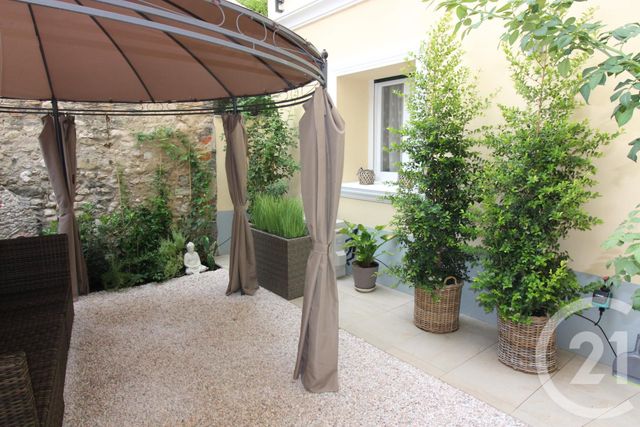 Afficher la photo en grand Appartement F2 à vendre - 2 pièces - 29.0 m2 - MENTON - 06 - PROVENCE-ALPES-COTE-D-AZUR - Century 21 Agence Molière