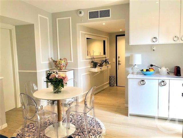 Afficher la photo en grand Appartement F2 à vendre - 2 pièces - 29.0 m2 - MENTON - 06 - PROVENCE-ALPES-COTE-D-AZUR - Century 21 Agence Molière