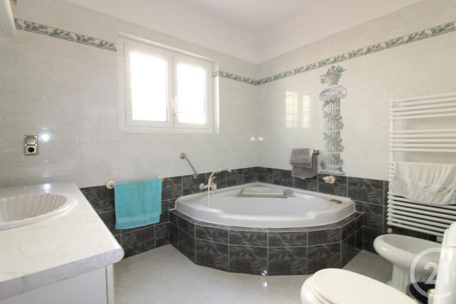 maison à vendre - 5 pièces - 149.0 m2 - ROQUEBRUNE CAP MARTIN - 06 - PROVENCE-ALPES-COTE-D-AZUR - Century 21 Agence Molière