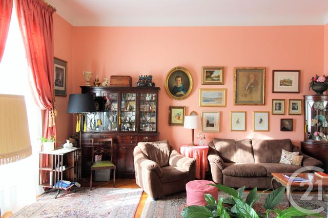 Afficher la photo en grand Appartement F5 à vendre - 5 pièces - 140.0 m2 - MENTON - 06 - PROVENCE-ALPES-COTE-D-AZUR - Century 21 Agence Molière