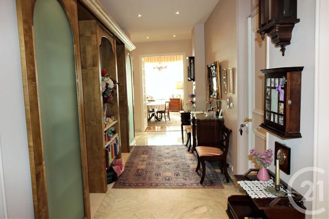 Afficher la photo en grand Appartement F5 à vendre - 5 pièces - 140.0 m2 - MENTON - 06 - PROVENCE-ALPES-COTE-D-AZUR - Century 21 Agence Molière