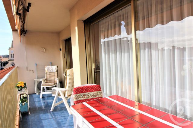 Afficher la photo en grand Appartement F3 à vendre - 3 pièces - 63.11 m2 - ROQUEBRUNE CAP MARTIN - 06 - PROVENCE-ALPES-COTE-D-AZUR - Century 21 Agence Molière