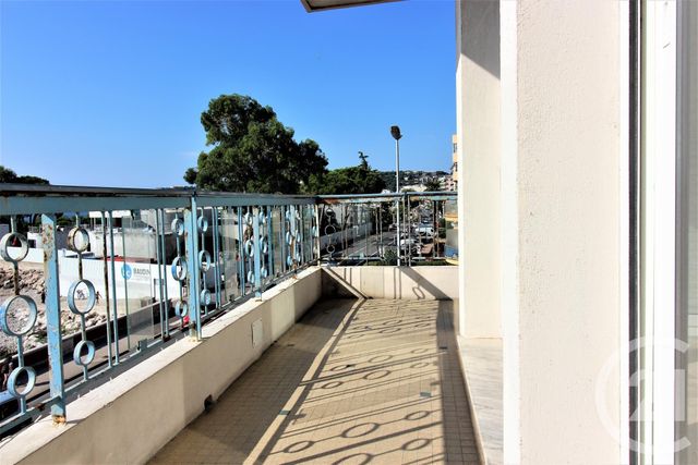 Afficher la photo en grand Appartement F3 à vendre - 3 pièces - 57.0 m2 - MENTON - 06 - PROVENCE-ALPES-COTE-D-AZUR - Century 21 Agence Molière