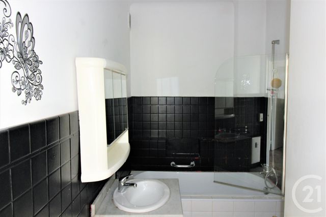 Afficher la photo en grand Appartement F3 à vendre - 3 pièces - 57.0 m2 - MENTON - 06 - PROVENCE-ALPES-COTE-D-AZUR - Century 21 Agence Molière