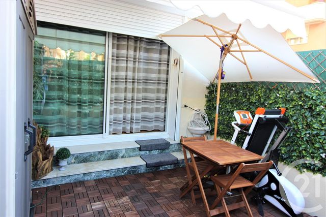 Afficher la photo en grand Appartement F2 à vendre - 2 pièces - 33.0 m2 - MENTON - 06 - PROVENCE-ALPES-COTE-D-AZUR - Century 21 Agence Molière
