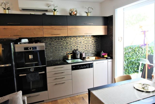 Afficher la photo en grand Appartement F2 à vendre - 2 pièces - 33.0 m2 - MENTON - 06 - PROVENCE-ALPES-COTE-D-AZUR - Century 21 Agence Molière