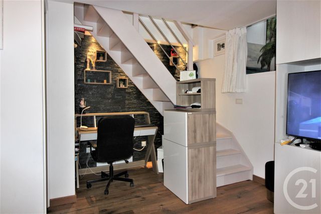 Afficher la photo en grand Appartement F2 à vendre - 2 pièces - 33.0 m2 - MENTON - 06 - PROVENCE-ALPES-COTE-D-AZUR - Century 21 Agence Molière